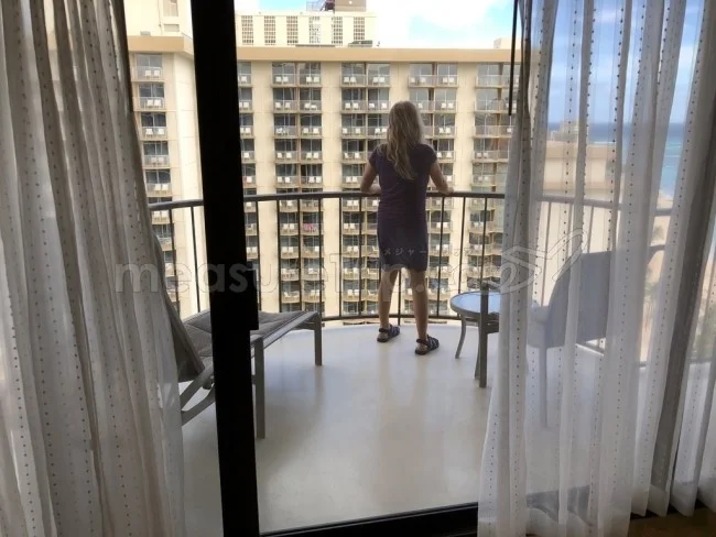 [マリオット・プラチナチャレンジ物語86] 高階層21階のプレミアムオーシャンビューのお部屋。高すぎて怖い・・・。