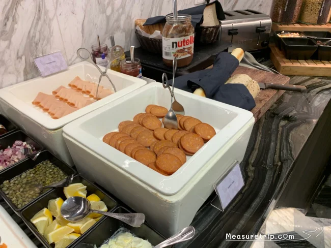 【シンガポール マリオット タン プラザ ホテル】食事も充実のエグゼクティブラウンジ「Mクラブラウンジ」をレポート!