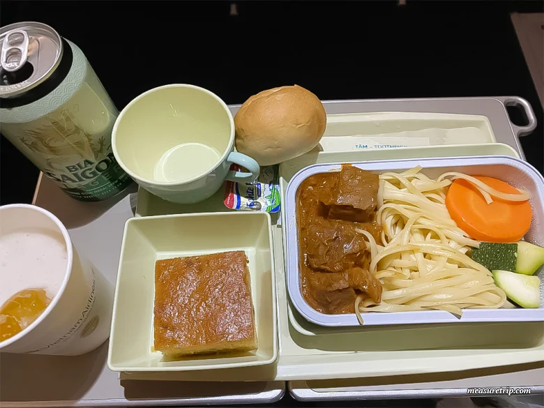 ベトナム航空の機内食がとんでもないことになってた！