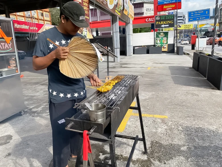 世界一美味しいクアラルンプールの炭火焼きサテー「SATAY AHMAD」